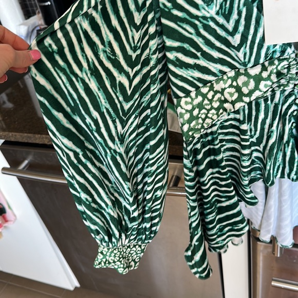 Rococo Sand Irene Blouse in Green - Picture 6 of 13